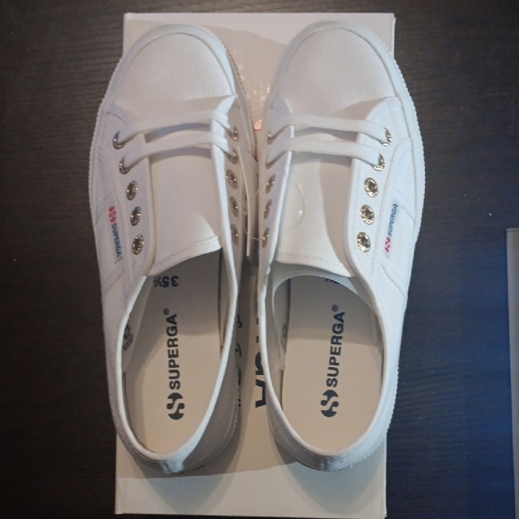 Superga Classic White & Pale Gold Girls 5.5 Boys 4Y New With Box - Picture 6 of 7